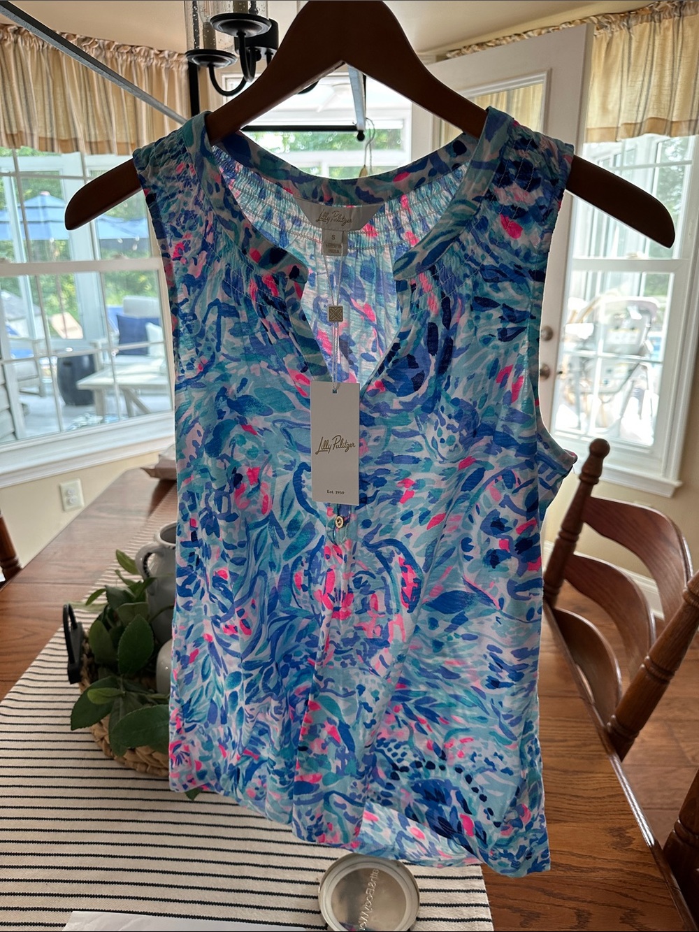 Lilly Pulitzer Sleeveless Print Essie top in Blue, Pink